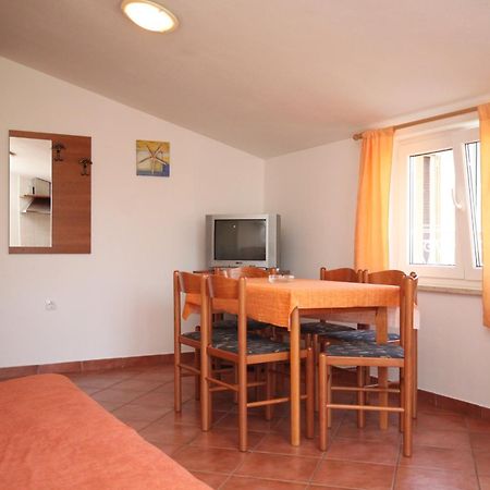Apartments With A Parking Space Umag - 7039 Room photo