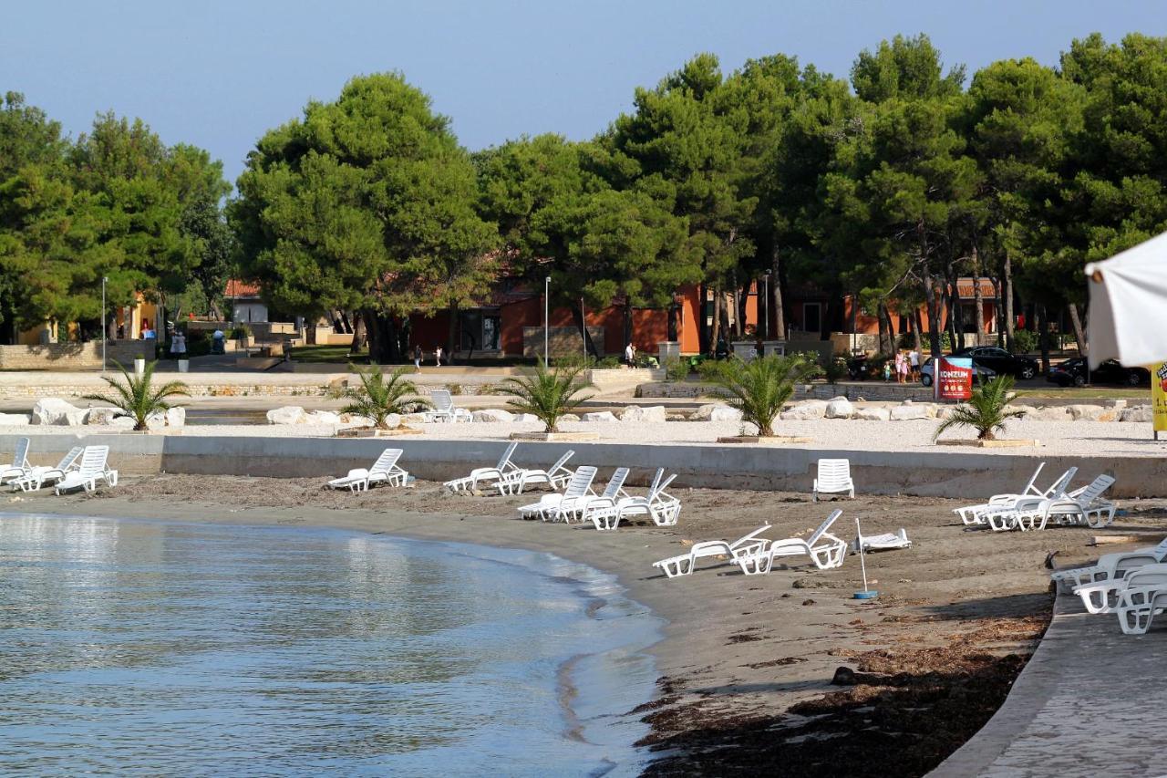 Apartments With A Parking Space Umag - 7039 Exterior photo